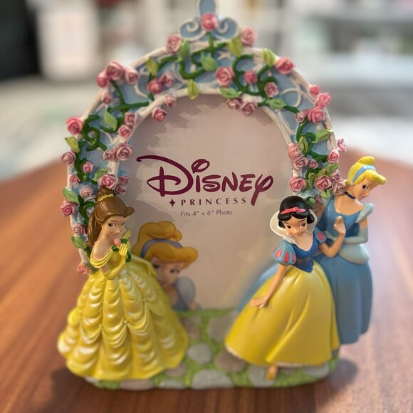 Vintage 3D Disney Princess 4x6 Photo Frame - Picture 1 of 4